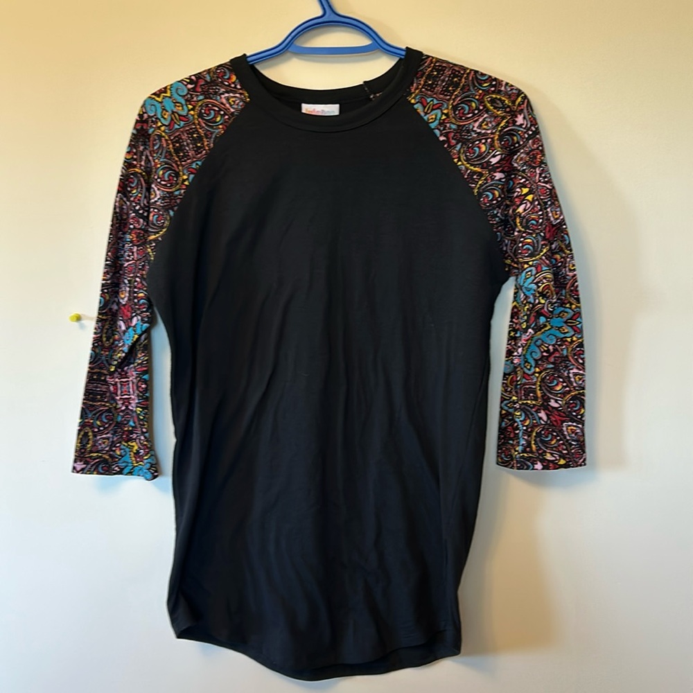 LuLaRoe XS black tee with multi colour sleeves